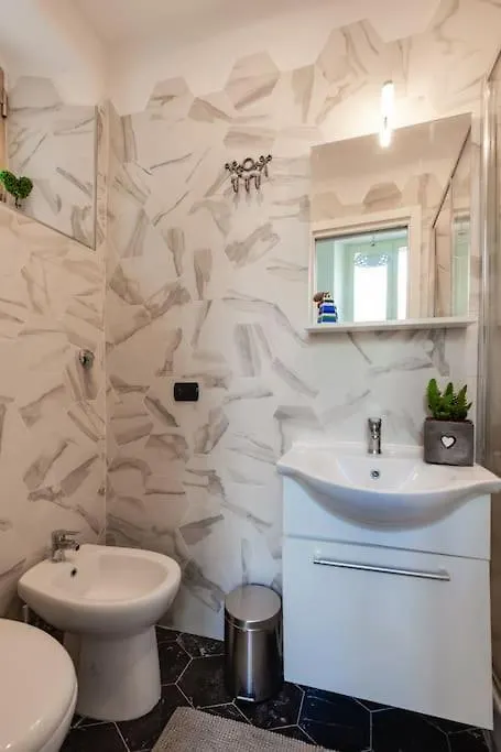 A Lovely Modern Nest In The Center Of Naples