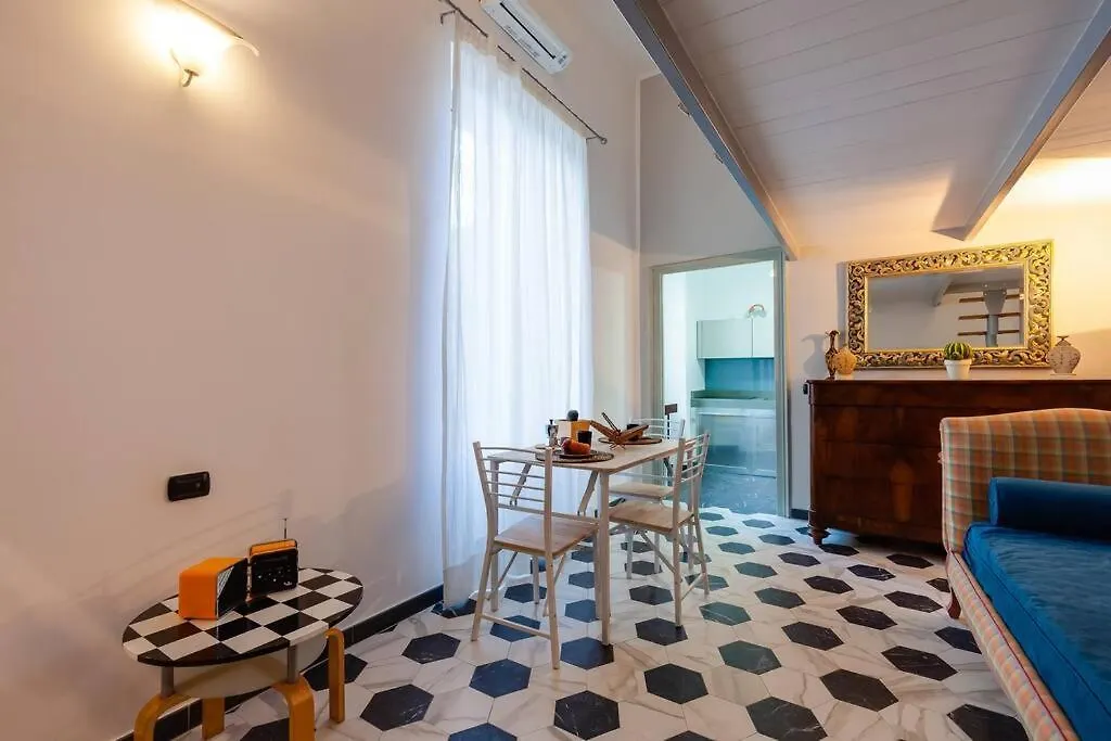 A Lovely Modern Nest In The Center Of Naples Apartment
