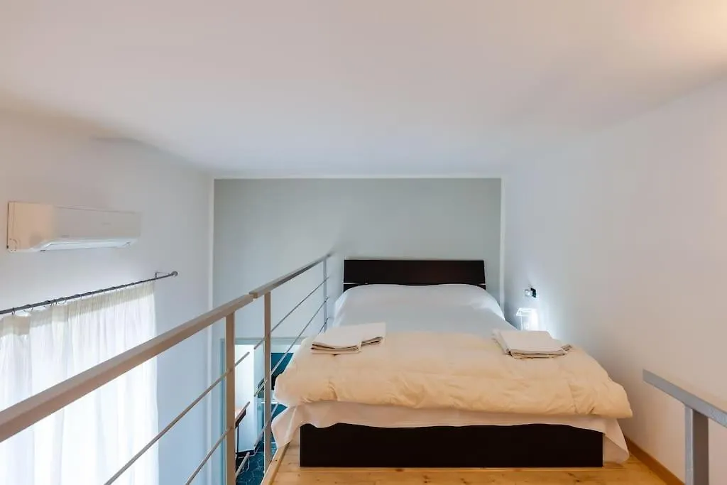 A Lovely Modern Nest In The Center Of Naples 0*,