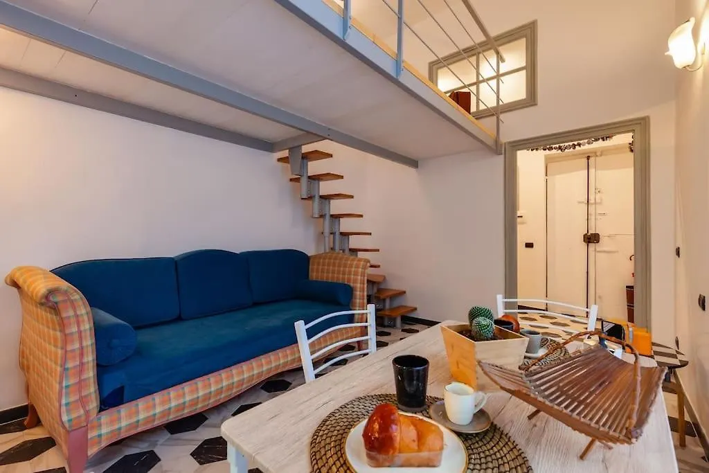 A Lovely Modern Nest In The Center Of Naples